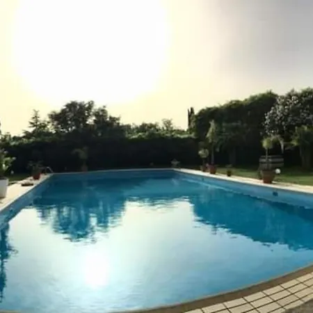 Franca Con Piscina Per 6 Persone Willa