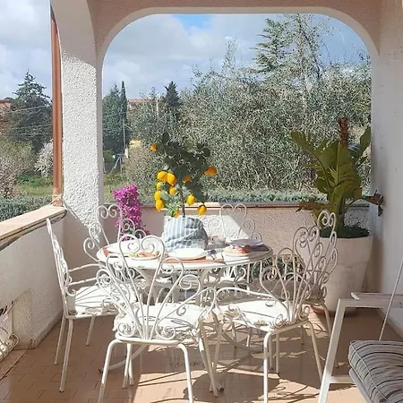 Franca Con Piscina Per 6 Persone