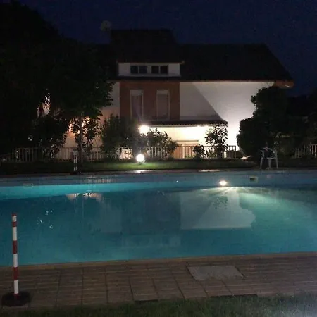 Willa Franca Con Piscina Per 6 Persone *